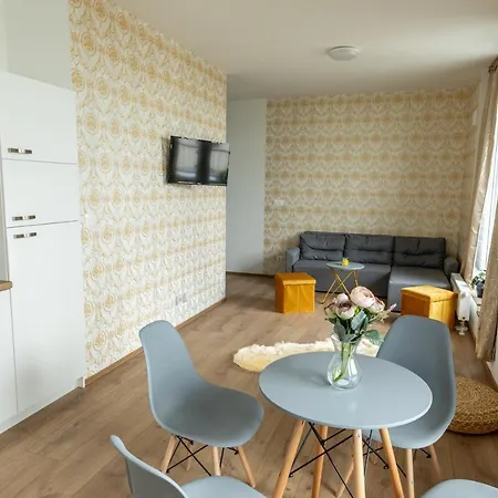 Strešný Aparmán Pri Mlyne Apartmán *